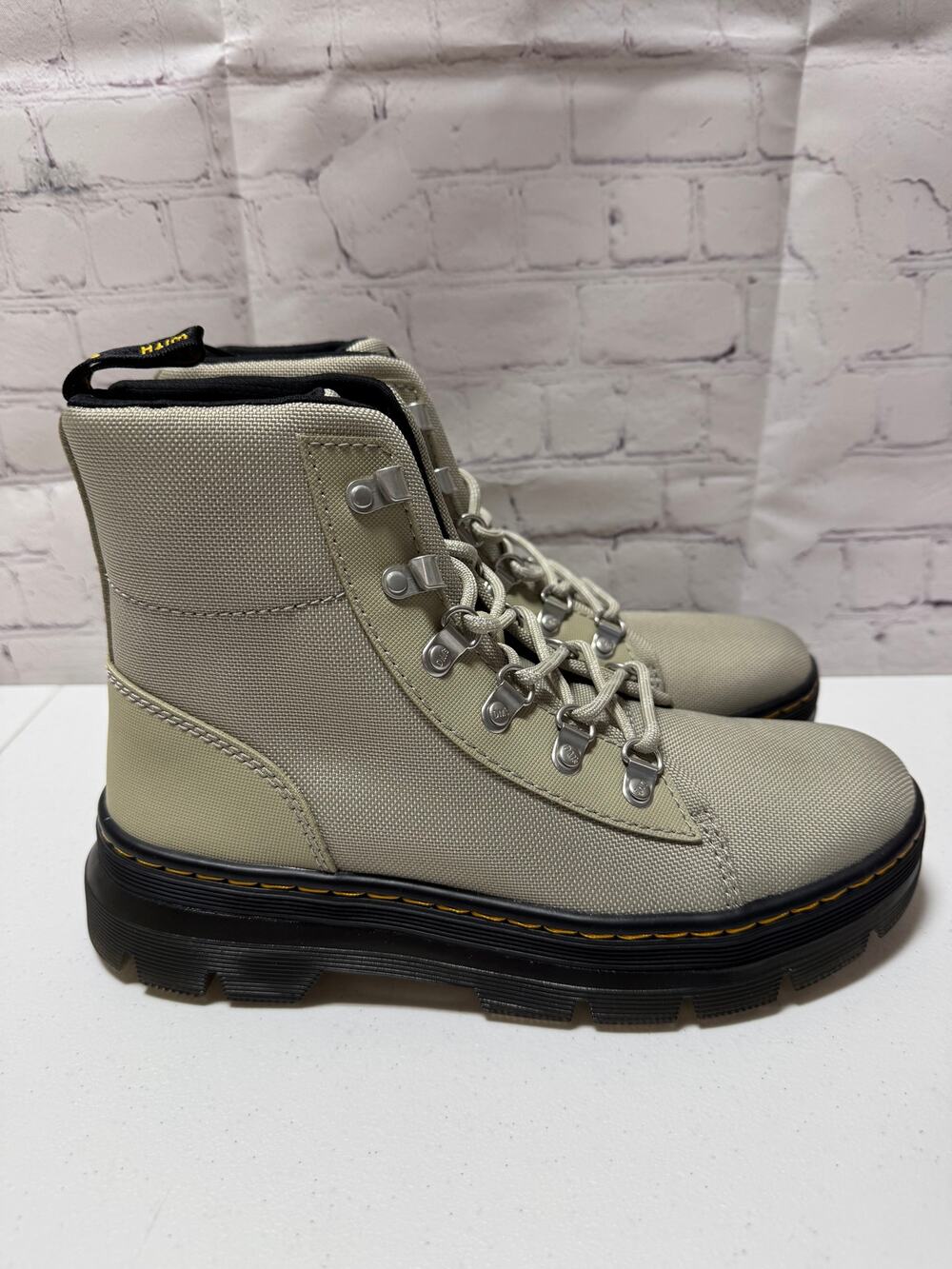 Dr. Martens Combs W Extra Tough Nylon & Ajax Leather Utility Boots –Size 8 BNIB